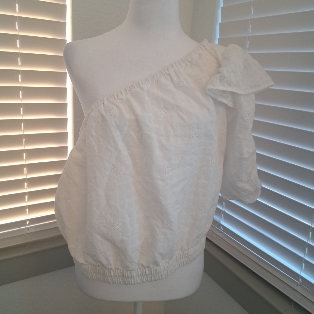 Universal Thread White One-Shoulder Blouse